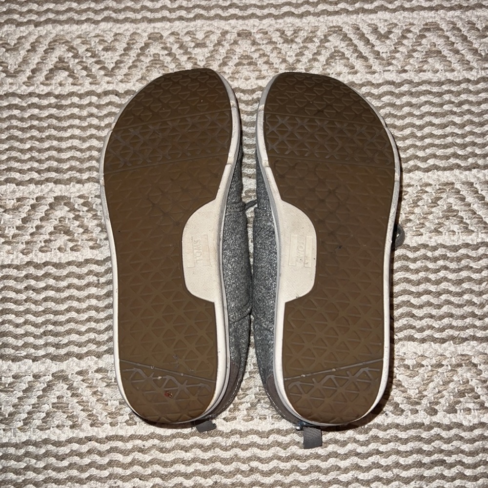 Grey Toms Sneaker - Picture 4 of 6